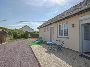 Cheerful holiday home in Grandcamp Maisy with garden